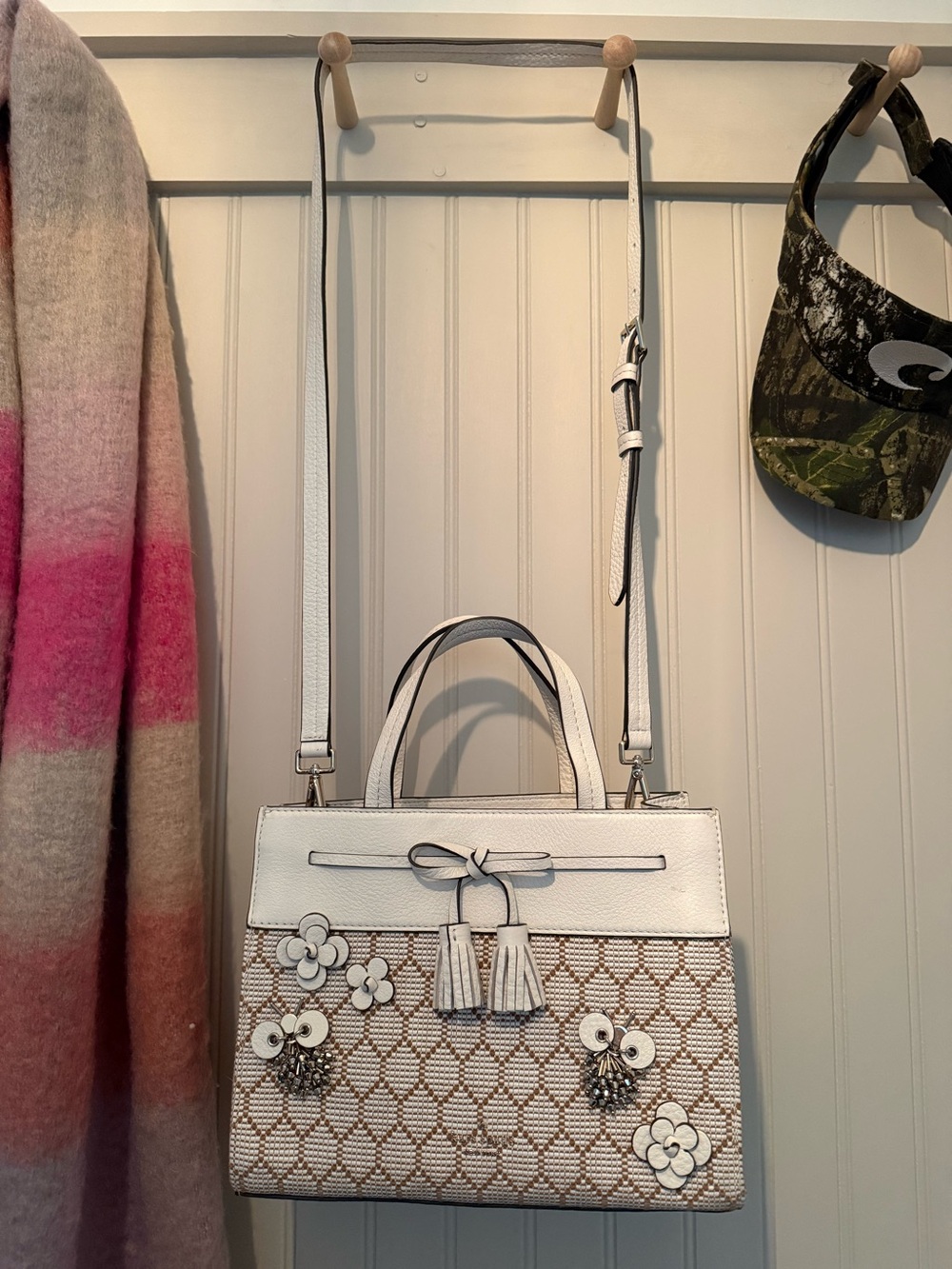 White-tan Floral-Embellished Woven Tote Crossbody Bag